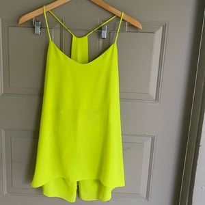 Lime green flow top M